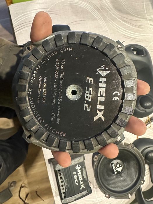 Тонколони с пищялки Hellix E 52C.2