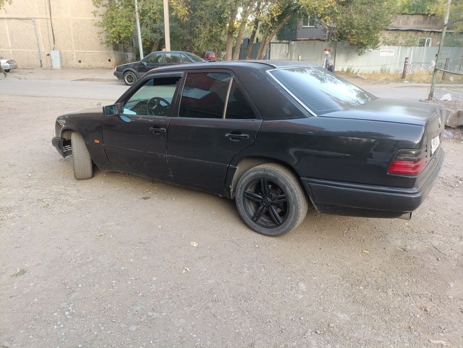 Mercedes Benz W124