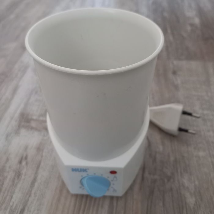 Продавам стерилизатор  и чаша за бебе.