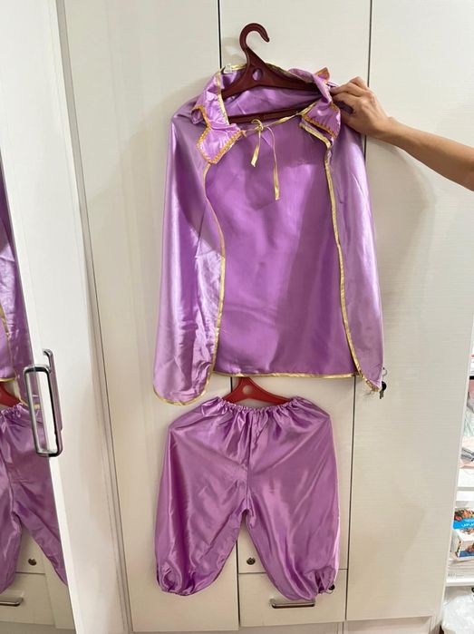 Продаются новогодние костюмы