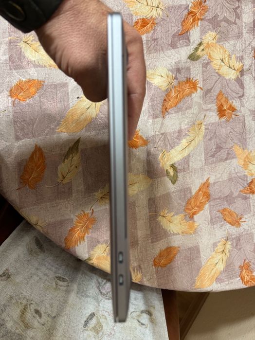 MacBook Pro 2020 i5, 512gb за части