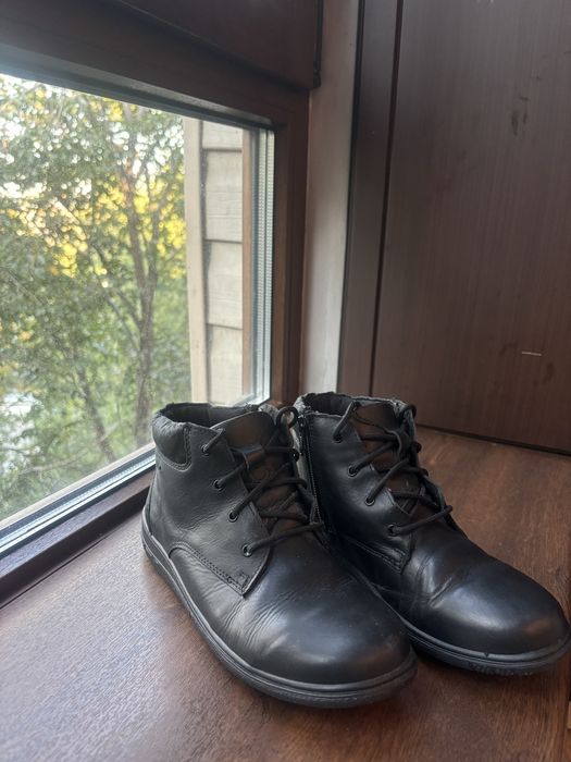 Продам демисезонные ботинк