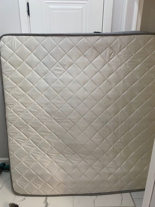 Продам б/у матрас 160*200, высота 15-20 см