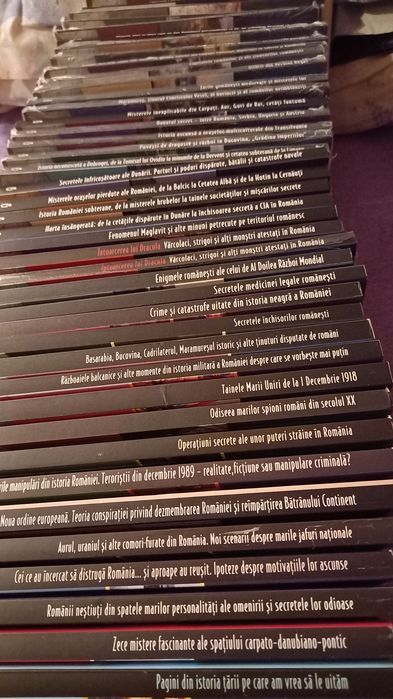 Vand lot de 43 carti captivante romanesti noi,multe infoliate