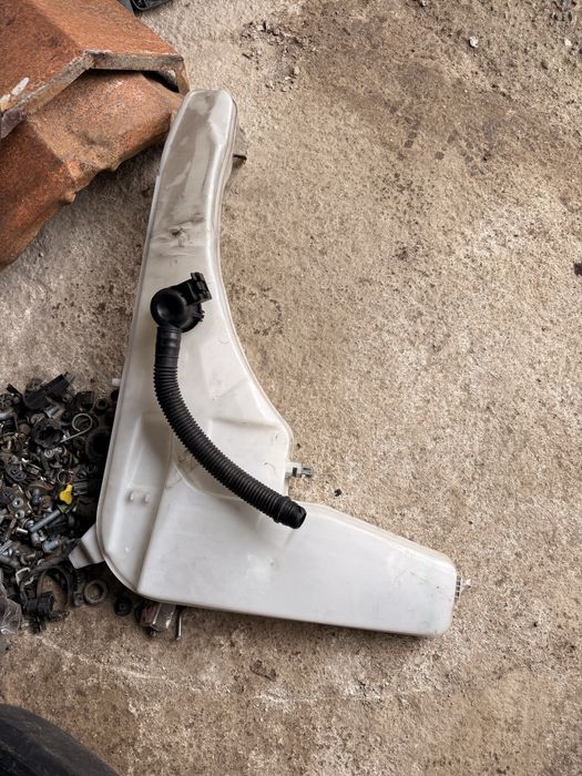 БМВ Х3 Ф25 фейс Казанче течност за чистачки