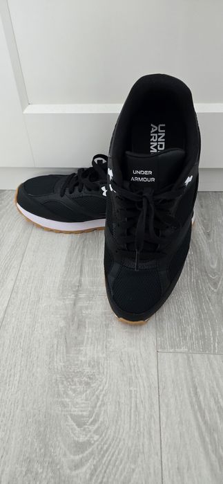 Adidasi Under Armour 42