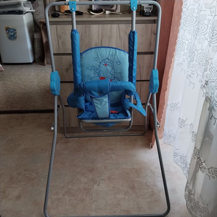 Продам детскую качелю