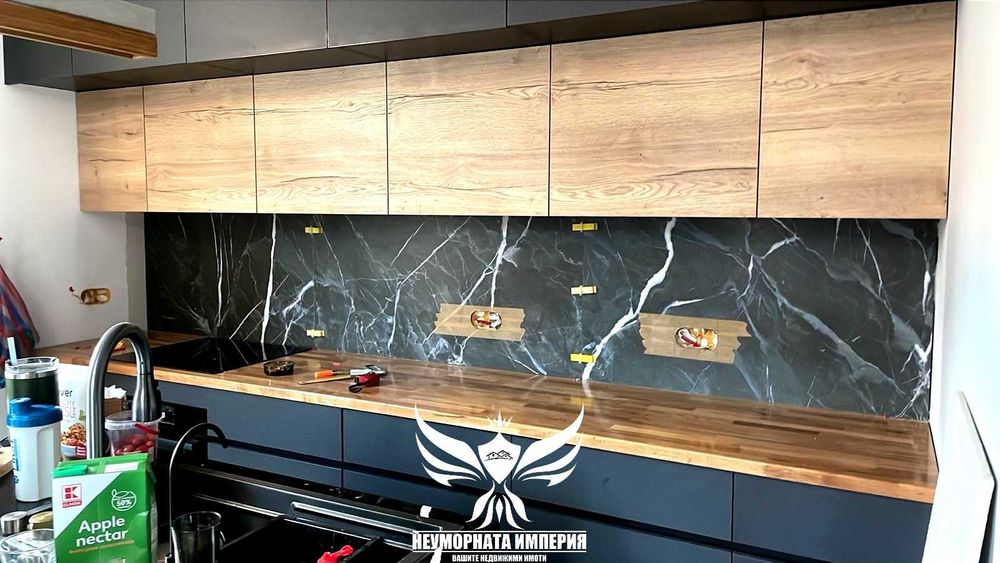 Продавам тристаен апартамент 102кв с гараж в Асеновград, кв.Стадиона