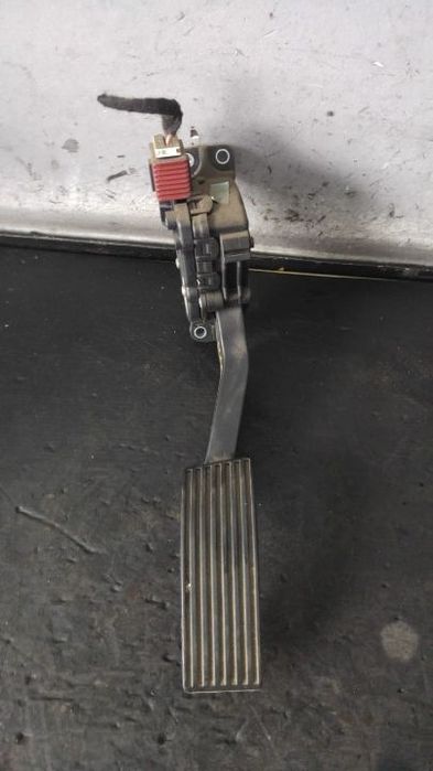 Pedala acceleratie 1.9 jtdm alfa romeo 159 150 cp 60695128