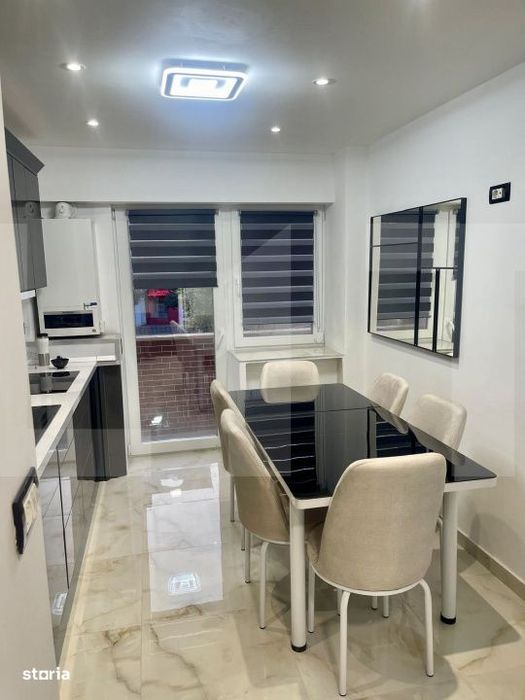 Apartament cu 3 camere, 82 mp, zona Podgoria