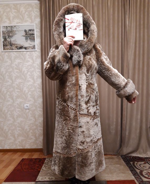 Шуба мутоновая,тёплая