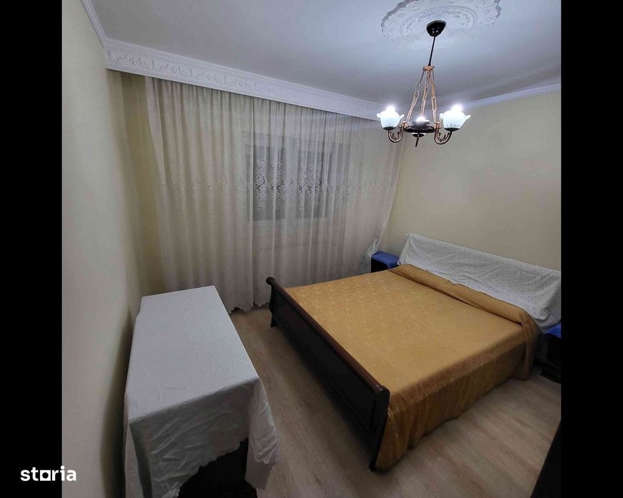 Apartament 3 camere decomandate Bistrița Lac bloc 1982