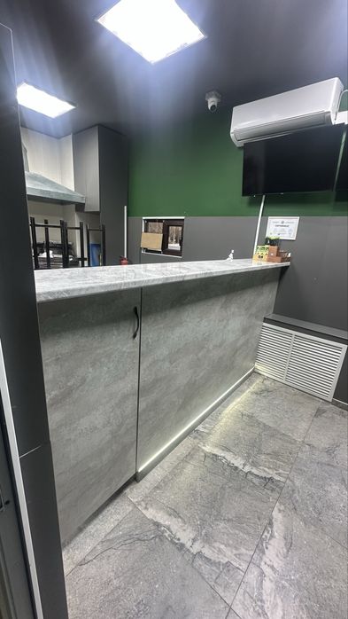 Продаётся готовая точка фастфуда.