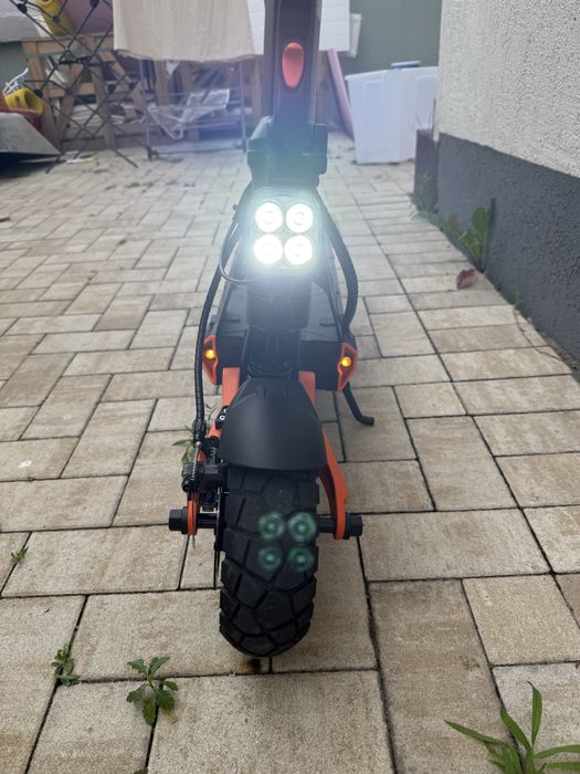 Kukurin g2 pro  cu scaun  **CA SI NOUA**