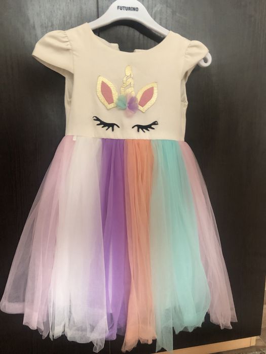 Платье на 3-4 года 3000 т