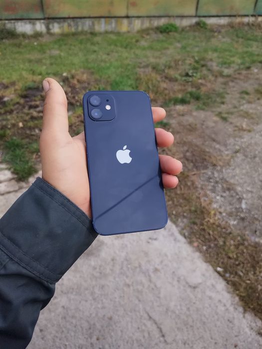 Vand iphone 12.   64gb