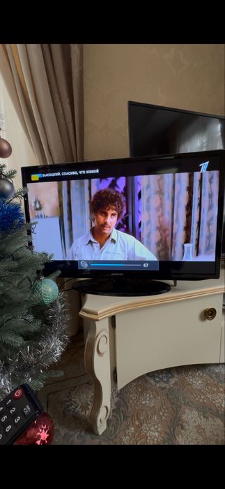 Телевизор Samsung в рабочем состоянии