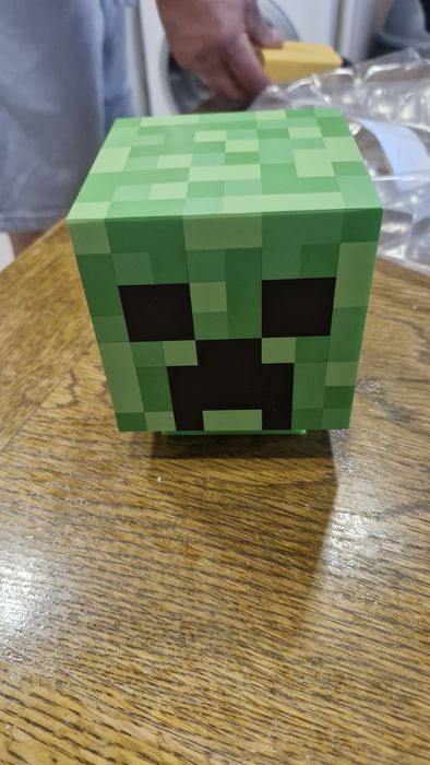 Чисто нова лампа Minecraft Creeper Icon Light със звук