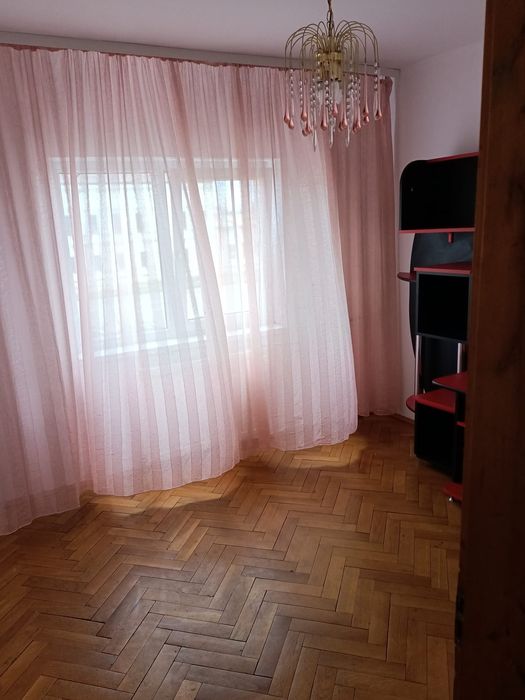 Vând apartament 4 camere Arad Calea Aurel    Vlaicu  (N )