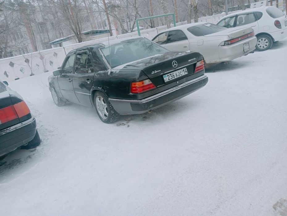 Продам Мерседес 124