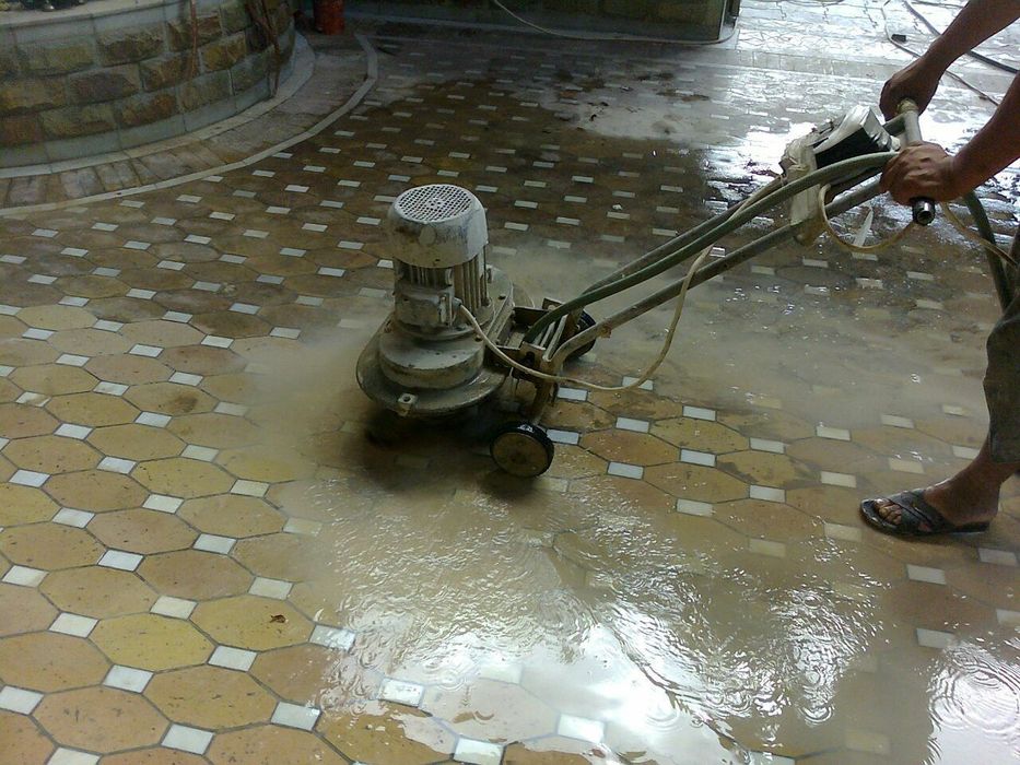 Шлифовка толко Николаевский кирпич. Цена договорная!