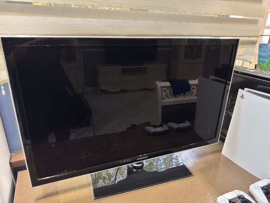 Продам телевизор Samsung 40