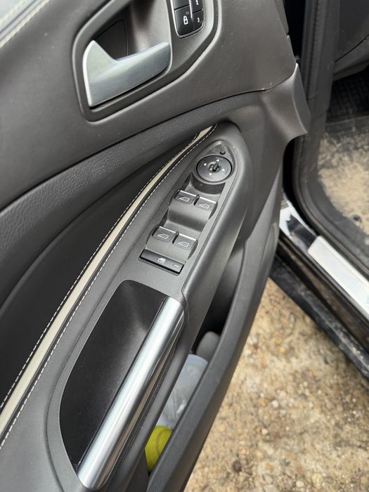 Ford Kuga Vignale 240 к.с. Лизинг Мото Пфое