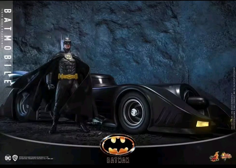 Хот Тойс Шедьовър на Батман / Hot Toys Batman with Batmobil