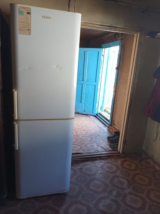 Продам морозильную камеру и холодильник