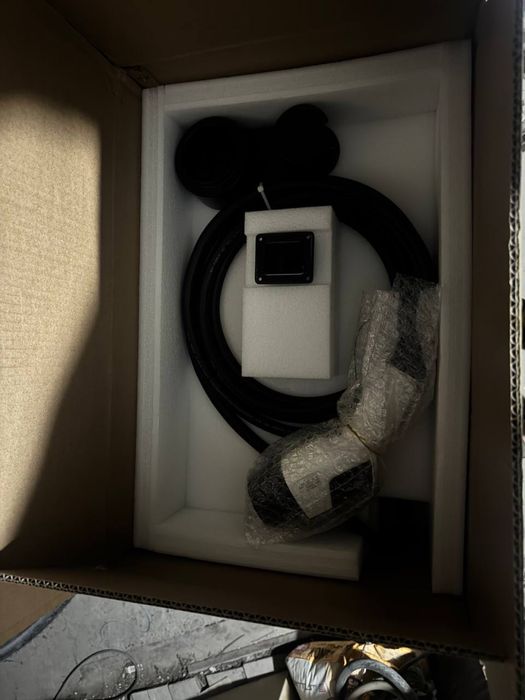 Продаю абсолютно новое зарядное устройство 7 kw.