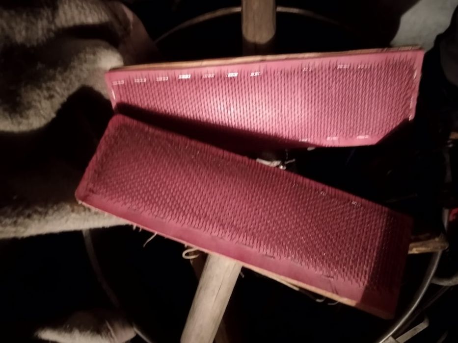 Чески для шерсти