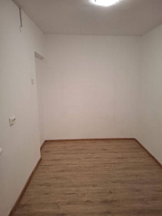 Inchiriez spatiu comercial