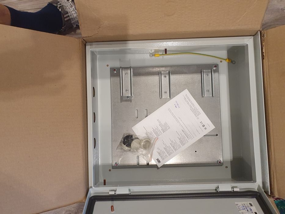 Элекрощит новый продам