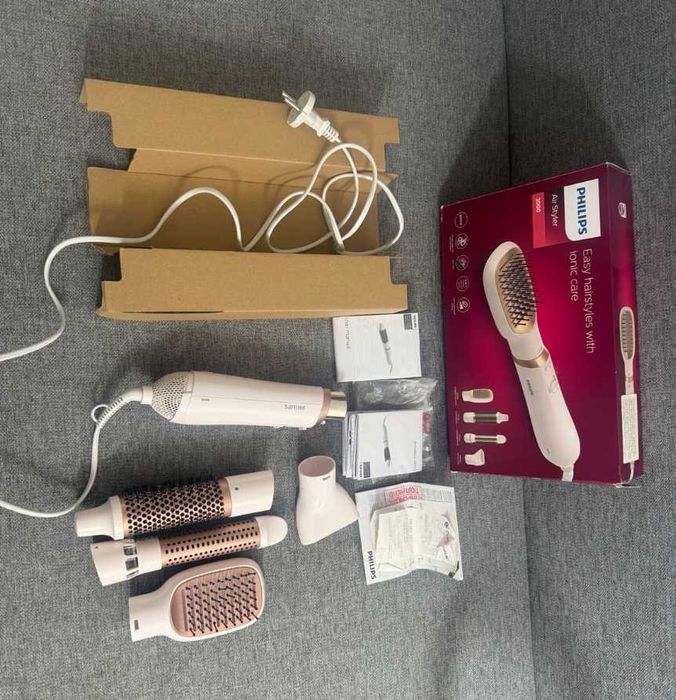 Philips Air Styler 3000 – мултистайлер с приставки, като нов