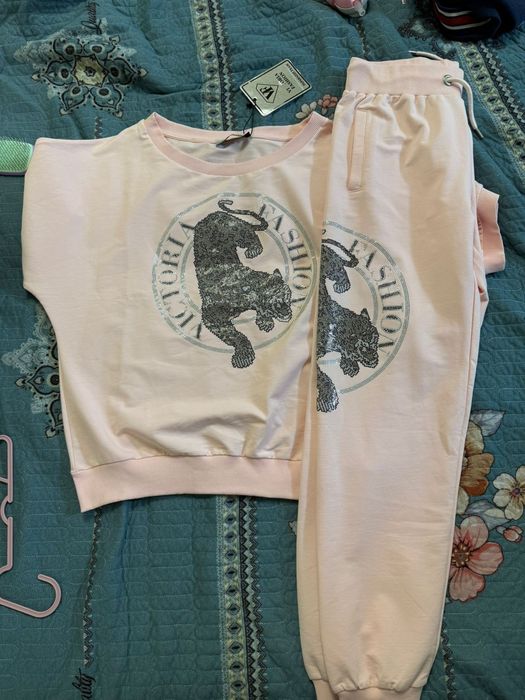 Продам спортивный кастюм