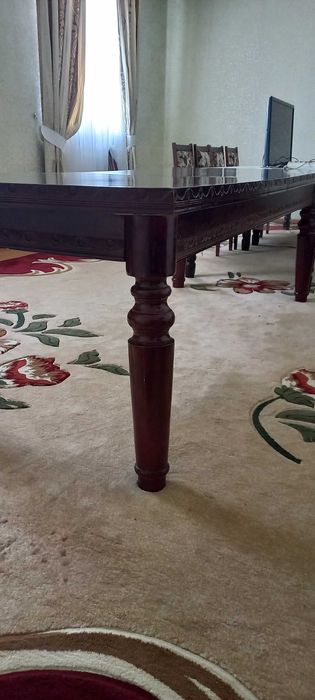 стол гостинный.срочно