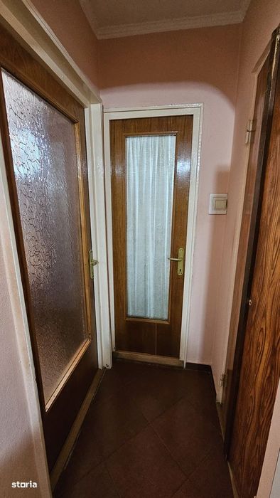Dacă ai avea 53.500 € alegi sa te muti sau sa renovezi de la zero?