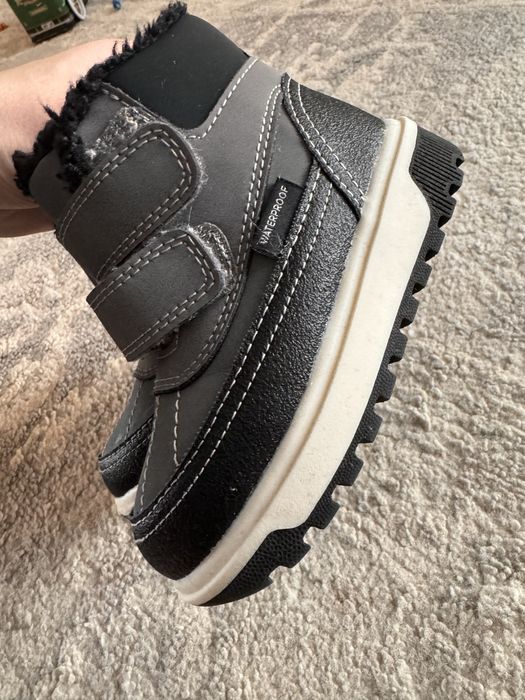 Ghete imblanite H&M marimea 23