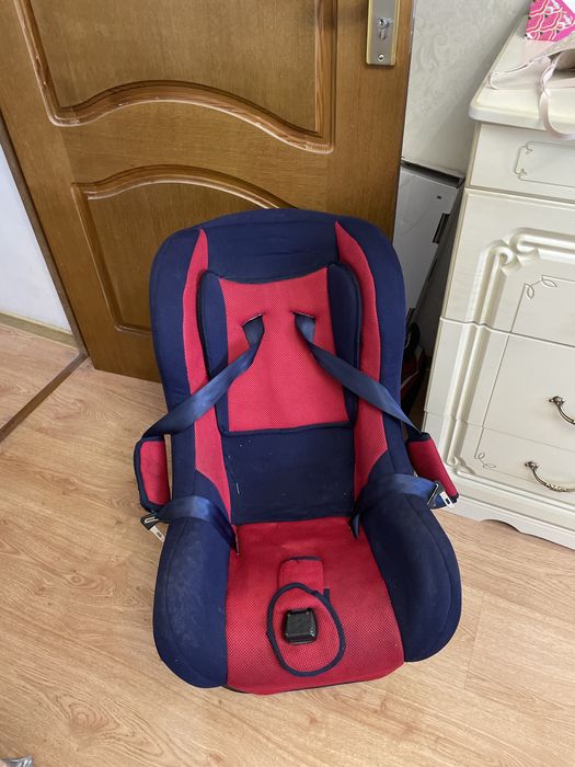 Продам автокресло