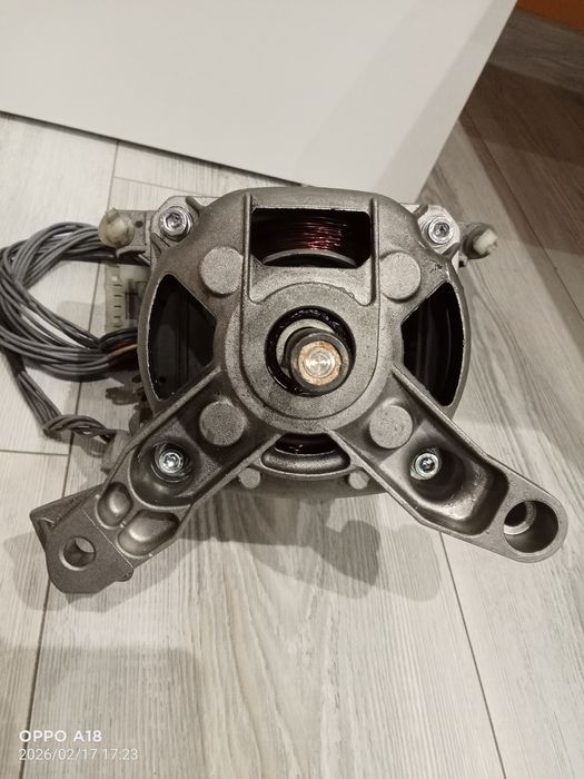 Motor mașina de spălat Whirlpool