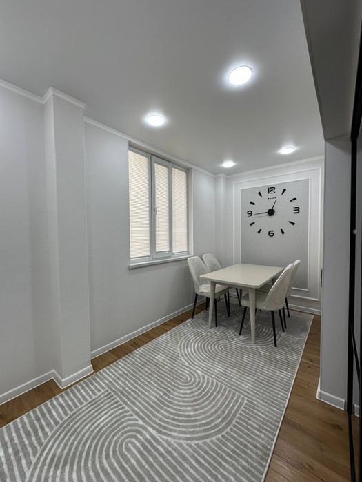 Чиланзар-9 квартал 2в3/комнатная Евроремонт Балкон2/6 Разделка