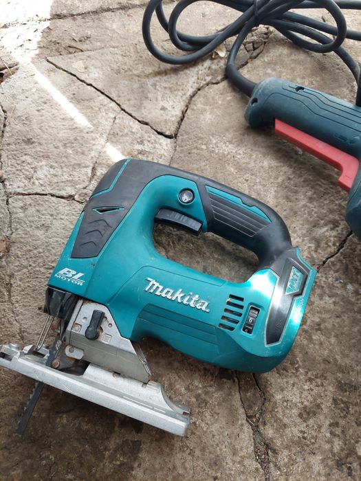 Makita fierăstrău pendular