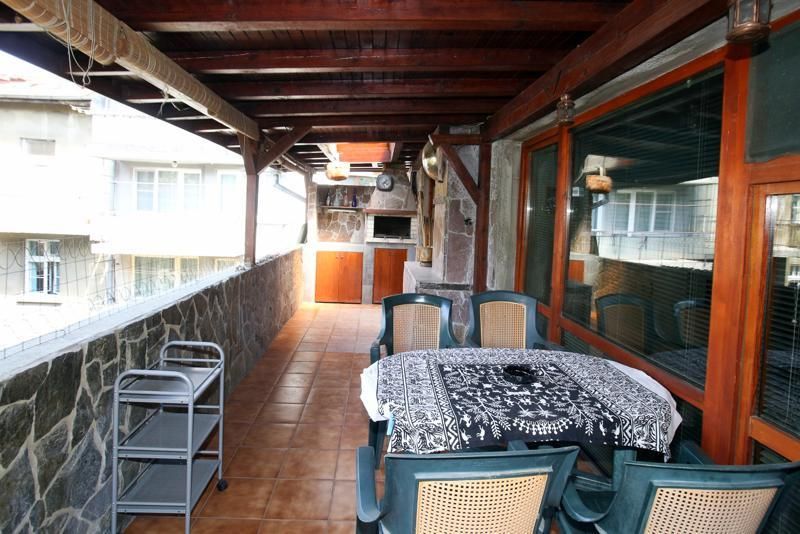 Дава се под наем Тристаен апартамент в София, Център - 140 кв.м за 1150 € - Снимка #12