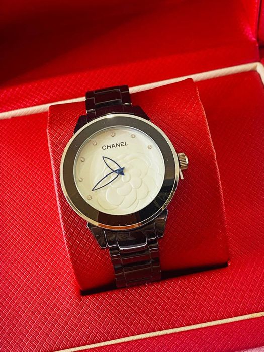 Наручные часыженские