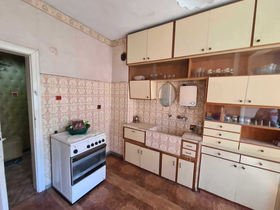 Продава се Двустаен апартамент в Хасково, Дружба 1 - 62 кв.м за 987 €/кв.м - Снимка #4
