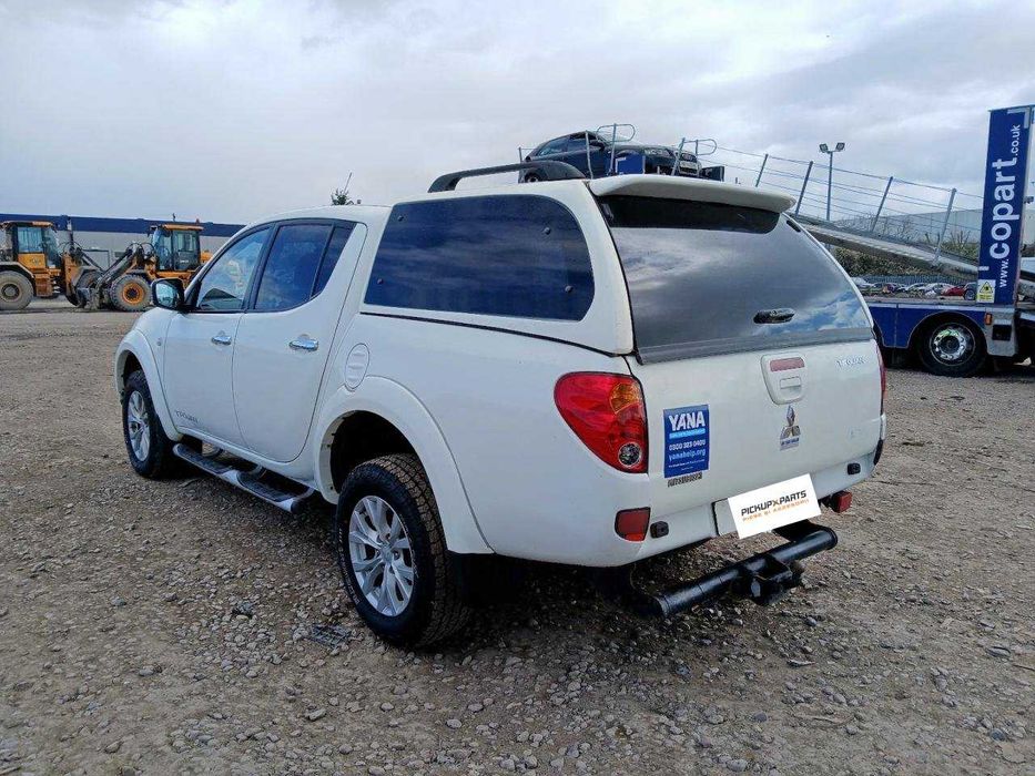 Dezmembrez Mitsubishi L200 2.5 Diesel 2014