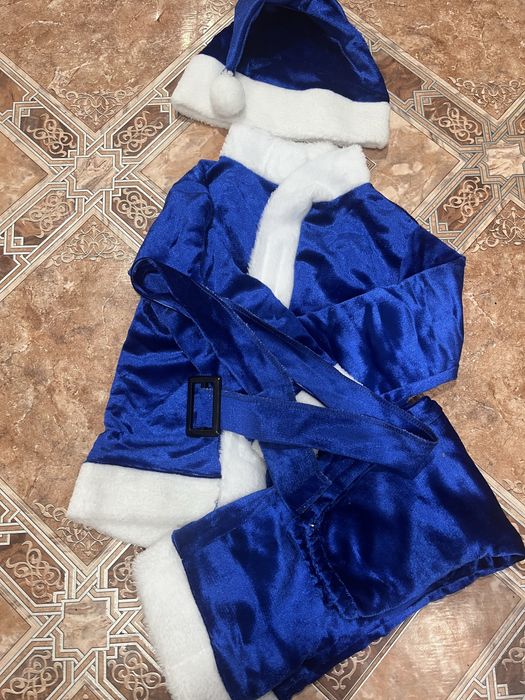 Продам новогодние костюмы