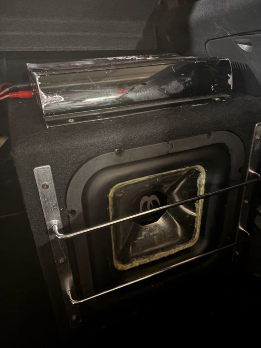 Subwoofer Crunch 300w rms si statie Craig