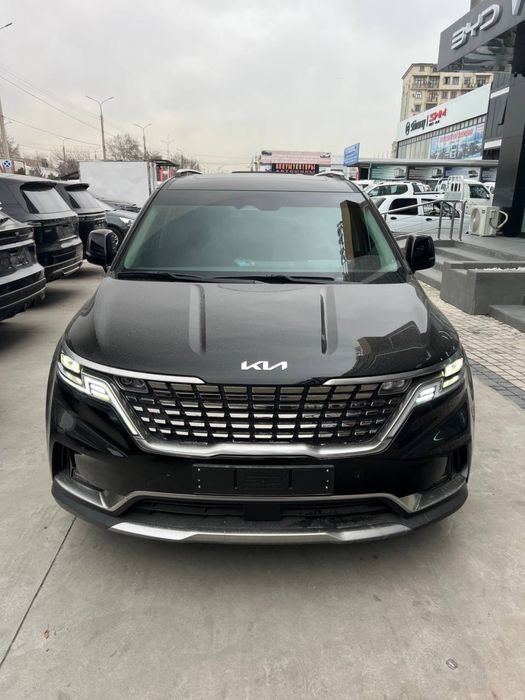 Kia Carnival 890 km 11 kishilik