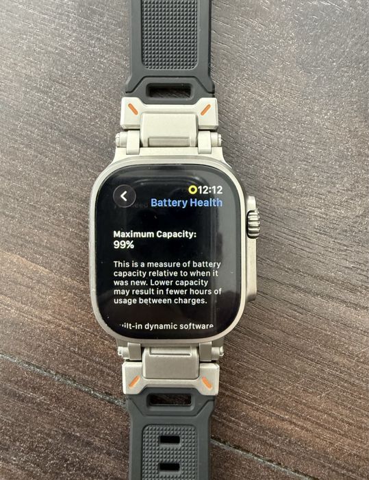 Apple Watch Ultra 2 titan